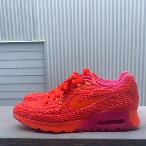 Nike Air women’s sz 8 hot pink